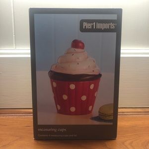 Pier 1 nested measuring cups